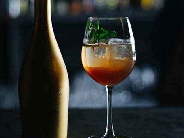 Black Cabin Bar Bangkok 4