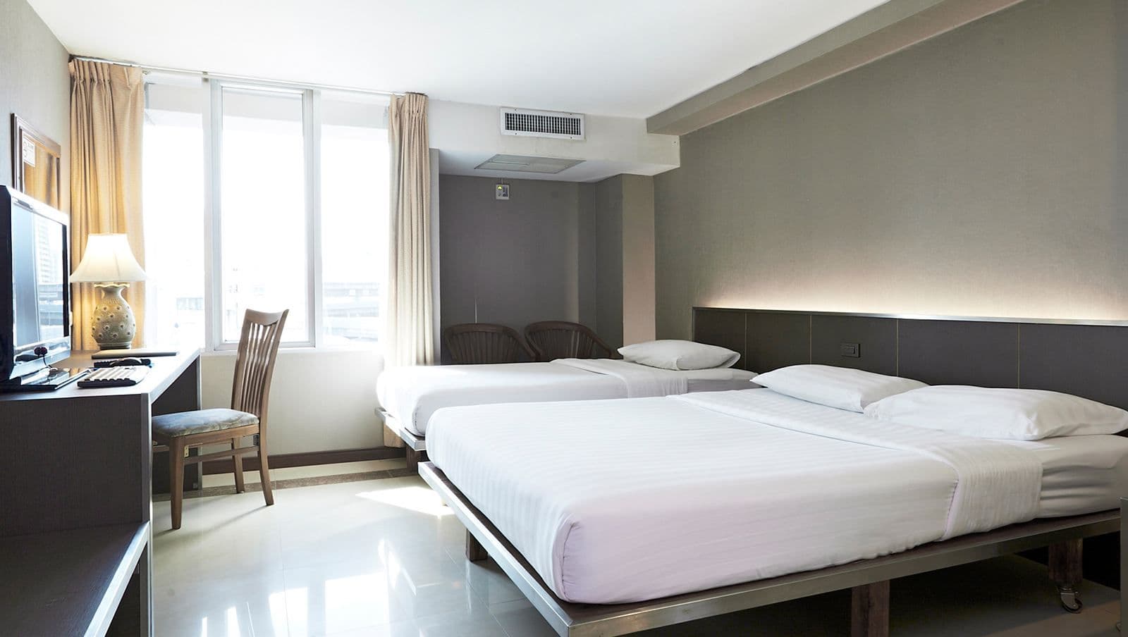Bangkok City Suite Hotel