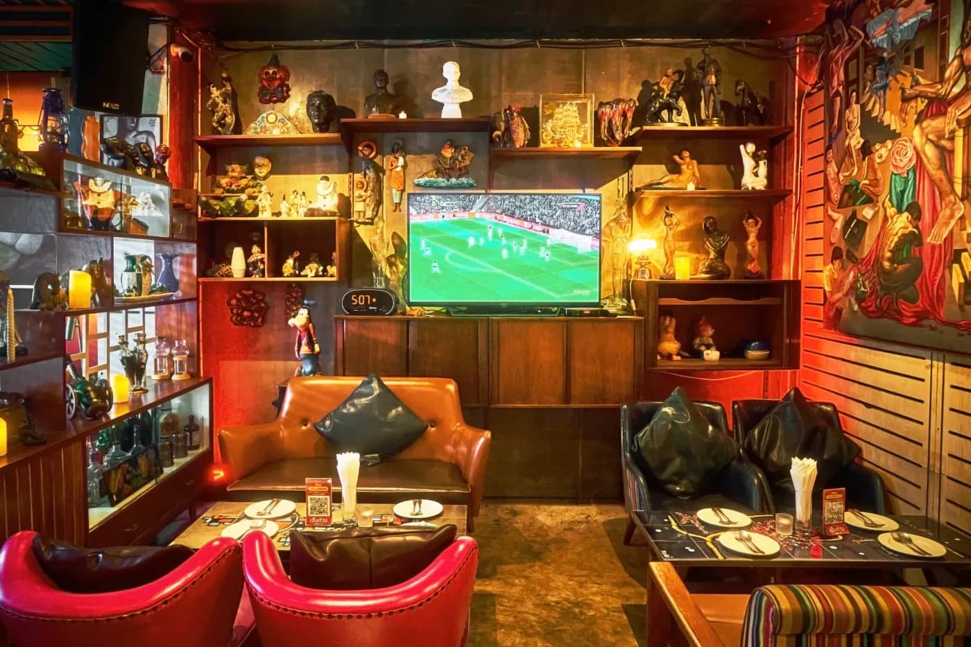 tuba bangkok sofa area